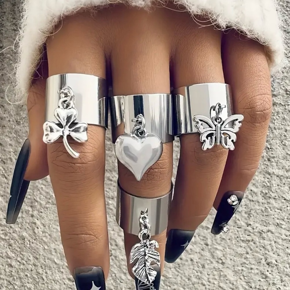 4pcs Silvery ring set